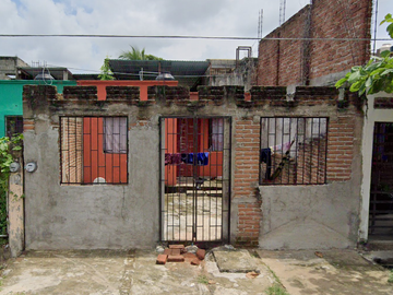 Casa en Remate Bancario enC. Eucalipto,  Las Vegas, Tonala, Chis. 8Solo recursos propios)