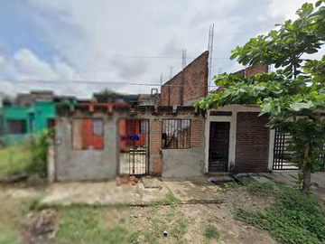 Casa en Remate Bancario enC. Eucalipto,  Las Vegas, Tonala, Chis. 8Solo recursos propios)
