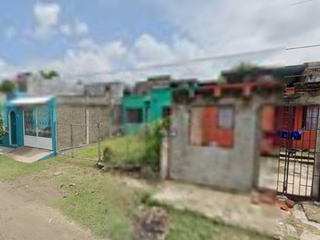 Casa en Remate Bancario enC. Eucalipto,  Las Vegas, Tonala, Chis. 8Solo recursos propios)