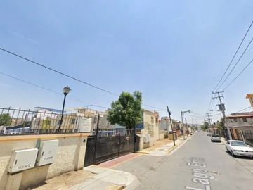 Casa En Remate Bancario En Tecámac, Estado De México. CLV1