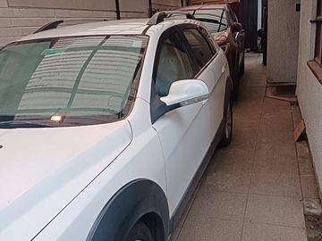 Oportunidad: Amplia casa 4 dormitorios en Los Lirios, Concepción