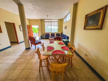 Casa con dos Departamentos de 3 Dormitorios c/u en  Ballenita