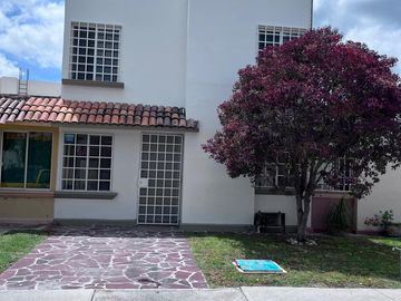 CASA EN VENTA, EN CORREGIDORA, QUERETARO