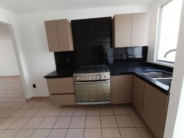 CASA EN VENTA, EN CORREGIDORA, QUERETARO