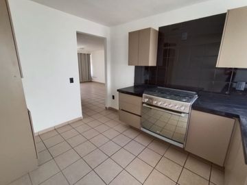 CASA EN VENTA, EN CORREGIDORA, QUERETARO