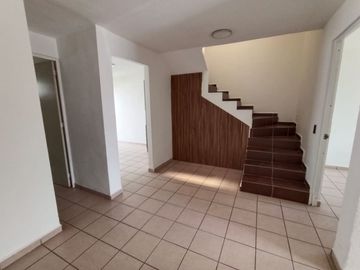 CASA EN VENTA, EN CORREGIDORA, QUERETARO