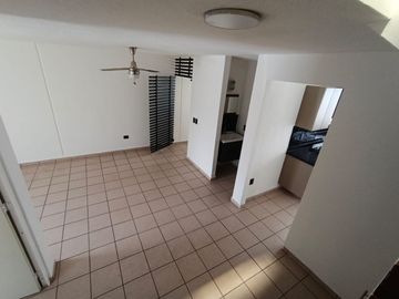 CASA EN VENTA, EN CORREGIDORA, QUERETARO