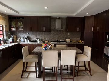 Venta de Casa en Cuenca, Sector Ricaurte cerca a la Mega Tienda del Sur
