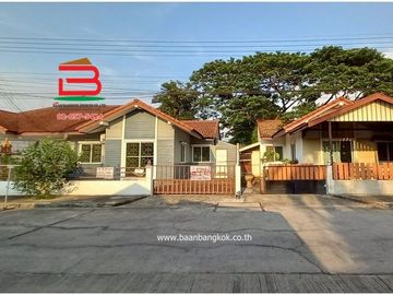 บ้านแฝด หมู่บ้าน ทรัพย์ธานี รังสิต-คลอง 9 เนื้อที่ 37.1 ตรว. ใกล้ซีเจ ซูเปอร์มาร์เก็ต สาขารังสิตคลอง 9 ถนนรังสิต-นครนายก ตำบลลำผักกูด อำเภอธัญบุรี จัง