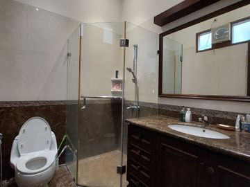 Rumah Komplek Tropical Modern Furnished Area Ragunan Jakarta Selatan