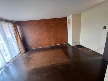 Se vende amplio depto. en Belloto 2000. Qulpué