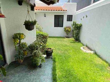 Casa En Venta En Pueblo Nuevo, Corregidora.