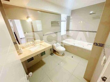 📍 ¡Increíble! - Venta Dúplex Miraflores 98 m2 |2 Hab|cochera| Depósito| $ 174,990