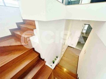 📍 ¡Increíble! - Venta Dúplex Miraflores 98 m2 |2 Hab|cochera| Depósito| $ 174,990