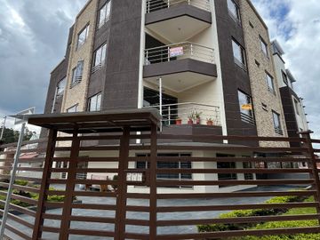 DEPARTAMENTO DOS HABITACIONES DE VENTA COMO NUEVO. NARANCAY
