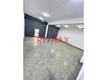 Venta De Local Comercial De 71 M² – Ideal Oficina, Spa O Marca Premium – La Molina, Sta. Patricia