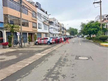 Venta De Local Comercial De 71 M² – Ideal Oficina, Spa O Marca Premium – La Molina, Sta. Patricia