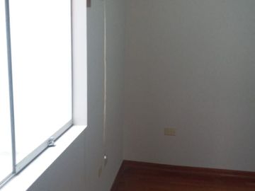 DEPARTAMENTO FLAT  EN VENTA 3er PISO AT 73 M2 INCLUYE  1 COCHERA CERCA A LA TECSUP URB.MAYORAZGO   EN EL DISTRITO DE ATE