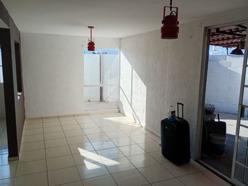 Bonita casa en venta en Real del Márques con excedente