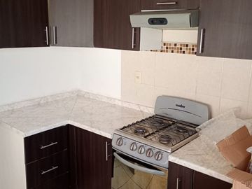 Bonita casa en venta en Real del Márques con excedente