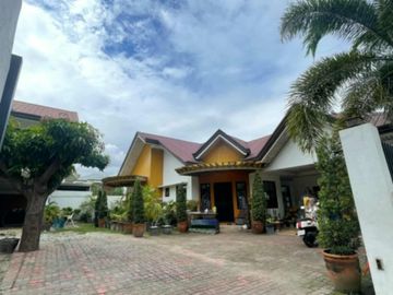 TWO HOUSES WITH GARDEN FOR SALE IN SAN FERNANDO PAMPANGA