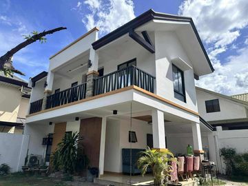 TWO HOUSES WITH GARDEN FOR SALE IN SAN FERNANDO PAMPANGA