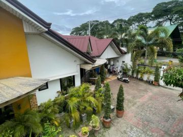 TWO HOUSES WITH GARDEN FOR SALE IN SAN FERNANDO PAMPANGA