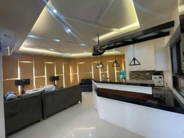 TWO HOUSES WITH GARDEN FOR SALE IN SAN FERNANDO PAMPANGA
