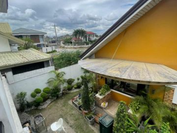 TWO HOUSES WITH GARDEN FOR SALE IN SAN FERNANDO PAMPANGA