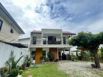 TWO HOUSES WITH GARDEN FOR SALE IN SAN FERNANDO PAMPANGA