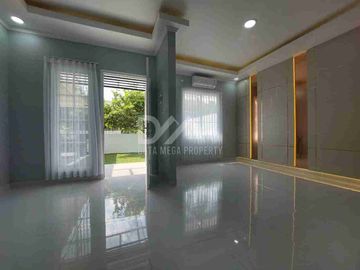 Rumah dijual murah di Serpong Park semi furnish cantik