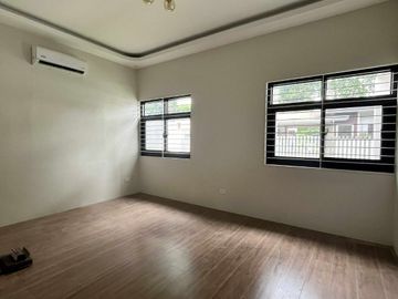 3-BEDROOM BUNGALOW WITH PRIVATE POOL FOR SALE IN ANGELES CITY PAMPANGA
