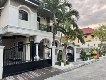 Parkplace Village 5 Spacious Bedrooms house and lot semi furnished with solar panels for sale