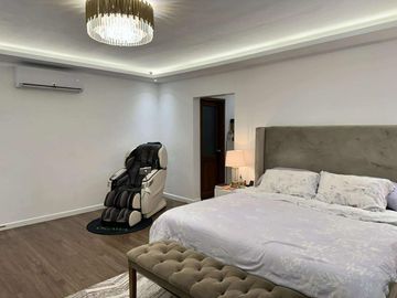 Parkplace Village 5 Spacious Bedrooms house and lot semi furnished with solar panels for sale