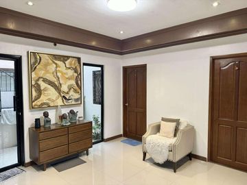 Parkplace Village 5 Spacious Bedrooms house and lot semi furnished with solar panels for sale