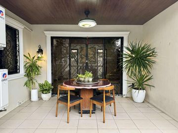 Parkplace Village 5 Spacious Bedrooms house and lot semi furnished with solar panels for sale