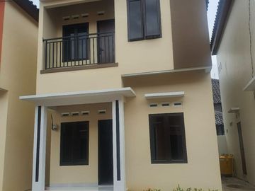 DIJUAL TOWN HOUSE SIAP HUNI MURAH DEKAT TOL JATIWARINGIN