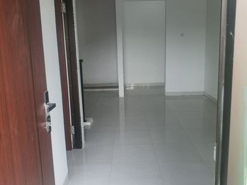 DIJUAL TOWN HOUSE SIAP HUNI MURAH DEKAT TOL JATIWARINGIN