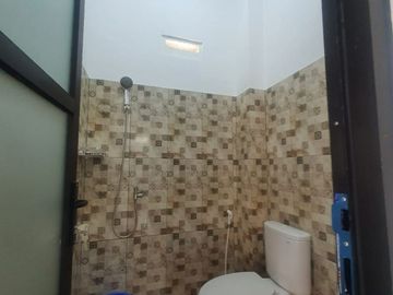 DIJUAL TOWN HOUSE SIAP HUNI MURAH DEKAT TOL JATIWARINGIN
