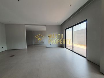RUMAH MEWAH BARU SIAP HUNI DI TANGSEL