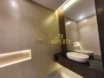 RUMAH MEWAH BARU SIAP HUNI DI TANGSEL
