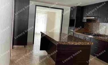 CASA EN VENTA PARQUE SANTO DOMINGO ZONA AZUL LOMAS DE ANGELÓPOLIS 4 RECAMARAS