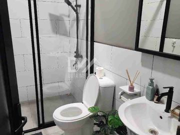 Rumah dijual cepat di Serpong BSD cantik Industrial furnish siap huni