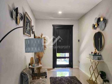 Rumah dijual cepat di Serpong BSD cantik Industrial furnish siap huni