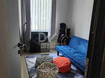 Rumah dijual cepat di Serpong BSD cantik Industrial furnish siap huni
