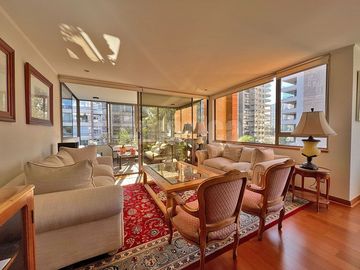 Vive en grande en Las Condes ✨ Departamento 4D/4B, terraza, quinchos, piscinas y entorno seguro cerca de todo 🏊‍♂️🌳