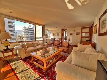 Vive en grande en Las Condes ✨ Departamento 4D/4B, terraza, quinchos, piscinas y entorno seguro cerca de todo 🏊‍♂️🌳