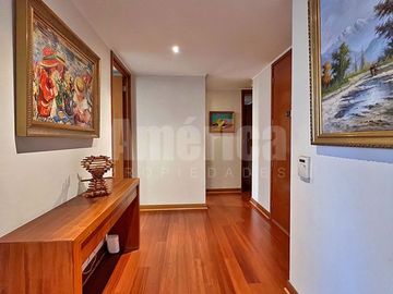 Vive en grande en Las Condes ✨ Departamento 4D/4B, terraza, quinchos, piscinas y entorno seguro cerca de todo 🏊‍♂️🌳