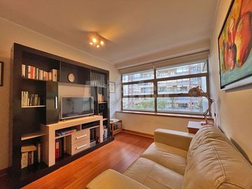 Vive en grande en Las Condes ✨ Departamento 4D/4B, terraza, quinchos, piscinas y entorno seguro cerca de todo 🏊‍♂️🌳
