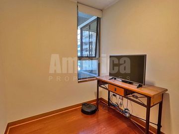 Vive en grande en Las Condes ✨ Departamento 4D/4B, terraza, quinchos, piscinas y entorno seguro cerca de todo 🏊‍♂️🌳